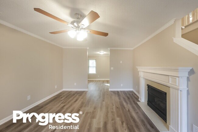 Building Photo - 6620 Hickory Crest Dr