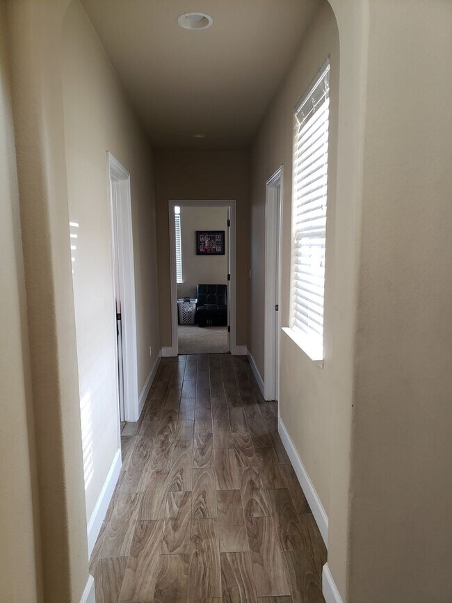 Foto del edificio - North Natomas Executive Home-Large One Sto...