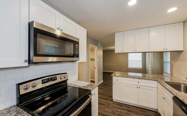 Building Photo - 616 Nightshade Dr