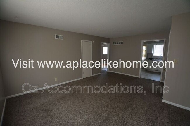 Building Photo - 1606 N 63 Pl