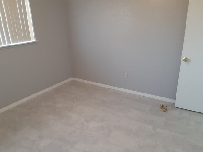 Building Photo - 6392 Mojave Ave