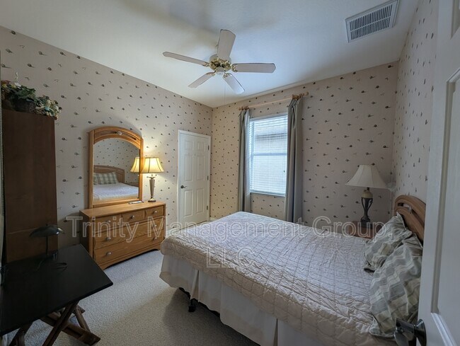 Building Photo - 10812 Deerberry Dr