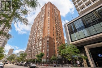 Building Photo - 633 Bay St.