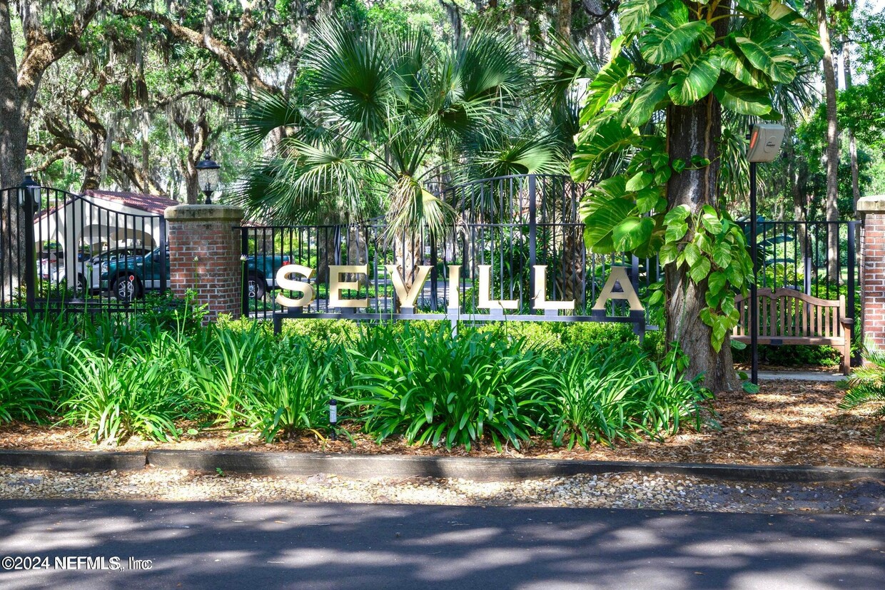 Primary Photo - 1820 Sevilla Blvd W