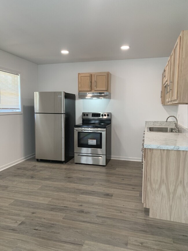Foto del edificio - "Charming 2-Bed Oasis in the Heart of Jonesboro – Spacious 720 sq. ft. Living at Vine Street Apar...