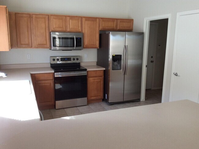 Foto del edificio - 44812 Paraiso Ln