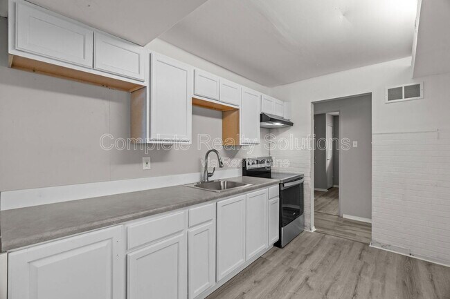 Building Photo - 10769 Spring Garden Dr