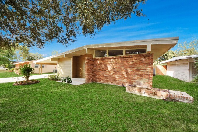 Foto del edificio - 5326 Heatherbrook Dr