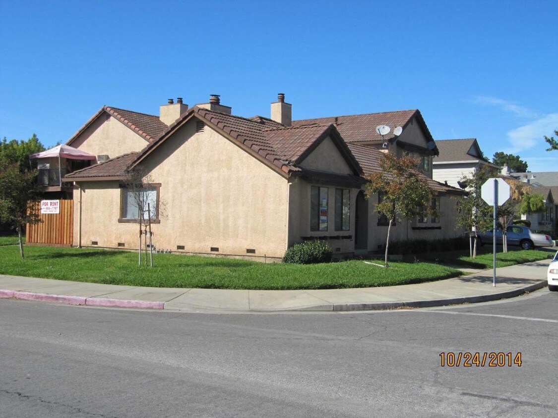 Primary Photo - 4995 Edgar Ct