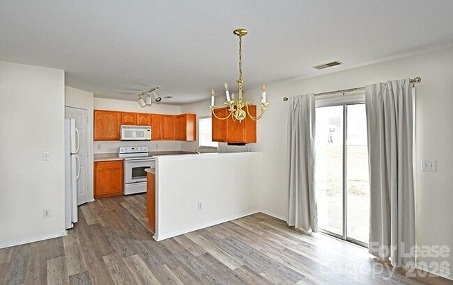 Building Photo - 8629 Buckhorn St