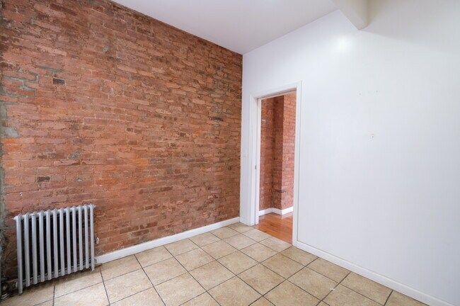Foto del edificio - 744 9th Ave