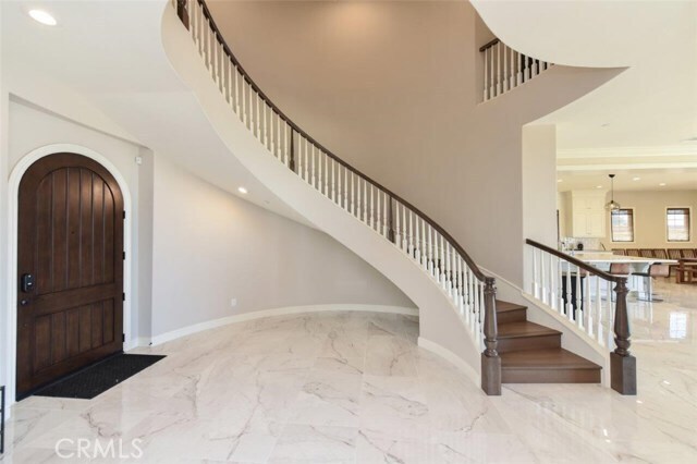 Building Photo - 222 Clear Falls