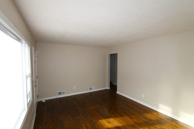 Foto del edificio - Beautiful Ralston 3 Bedroom Home Across from Park! Garage and fenced yard!