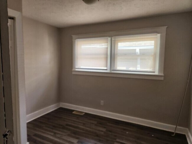 Foto del edificio - 245 S Randolph St