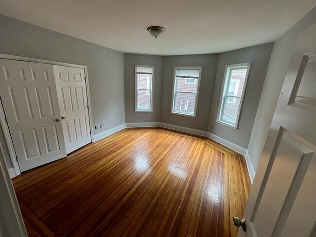 Foto del edificio - 174 Woodrow Ave