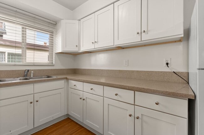 Interior Photo - 317 Milford St