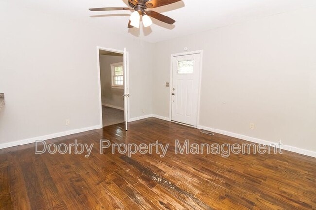 Building Photo - 3498 Crompton St