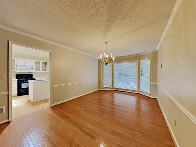 Building Photo - 2262 Byron Court