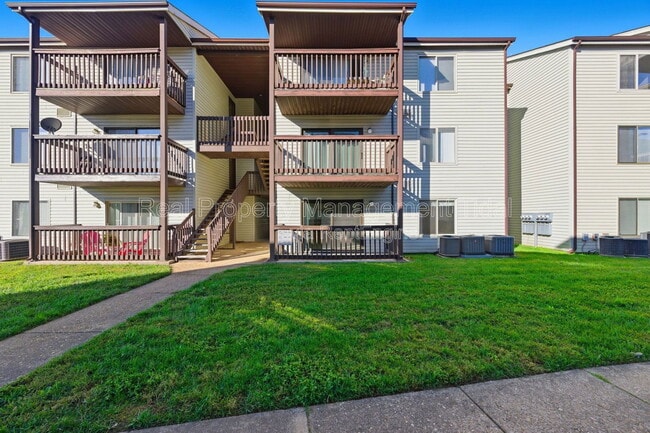 Photo - 302 Wells Ct Apartment