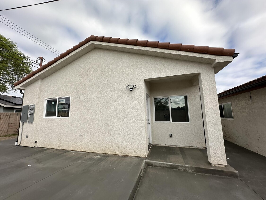 Primary Photo - 13345 Benton St