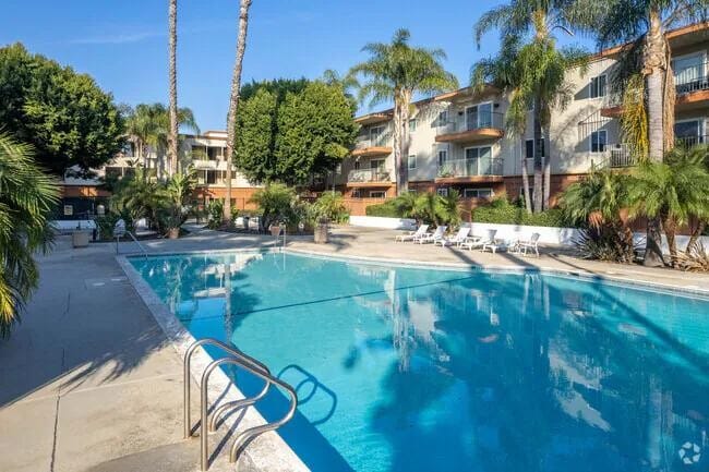 Photo - 400 N Acacia Ave Apartment