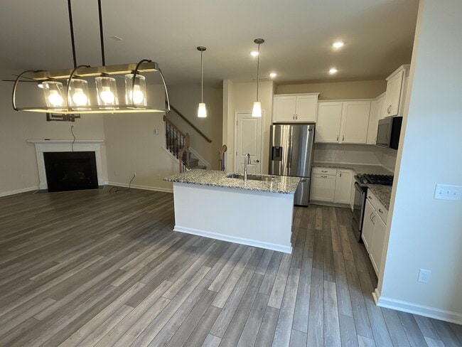 Foto del edificio - 222 White Oak Ridge Dr