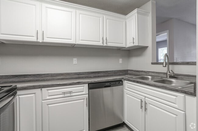 2 BR, 1 BA - Kitchen - Dunlap Falls Apartments