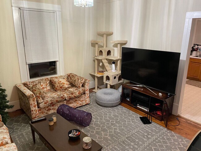 Foto del edificio - 1701 Downey St