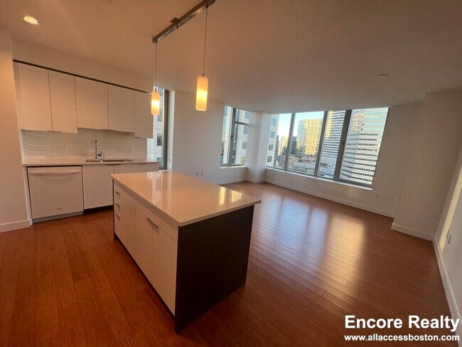 Foto del edificio - 120 Kingston St