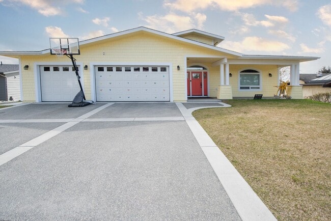 Campbell Lake - Campbell Lake House