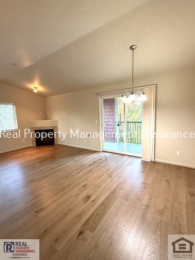 Foto del edificio - 10664 NE Holly St