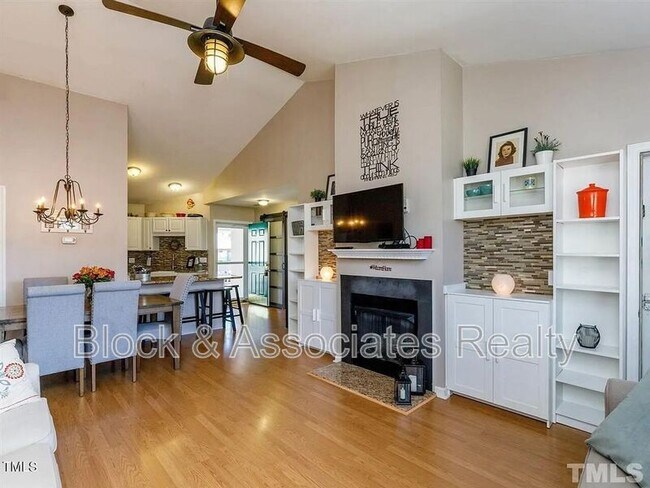 Foto del edificio - 2522 Wellington Ridge Loop