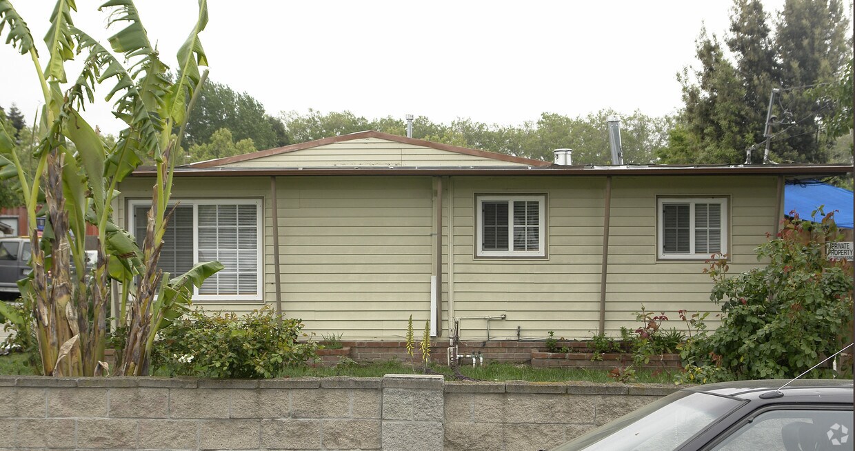 569 Smalley Ave, Hayward, CA 94541 Apartments in Hayward, CA