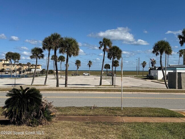 Foto del edificio - 1153 Belaire Dr