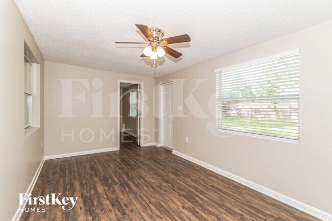 Foto del edificio - 6328 Toyota Dr