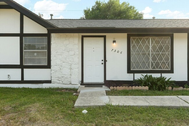 Building Photo - 7306 Glen Hart