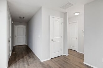 Building Photo - 1904 S Bryson Cir