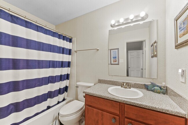 Foto del edificio - 3506 Cove View Blvd