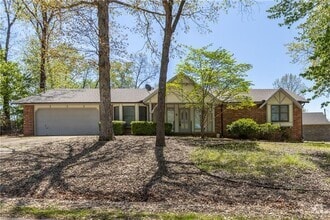 Building Photo - 1 Sandon Ln