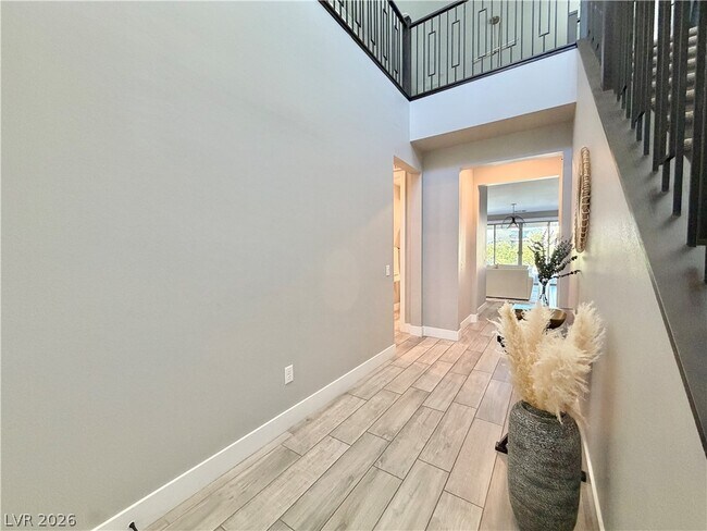 Building Photo - 12422 Foxtail Run Ave