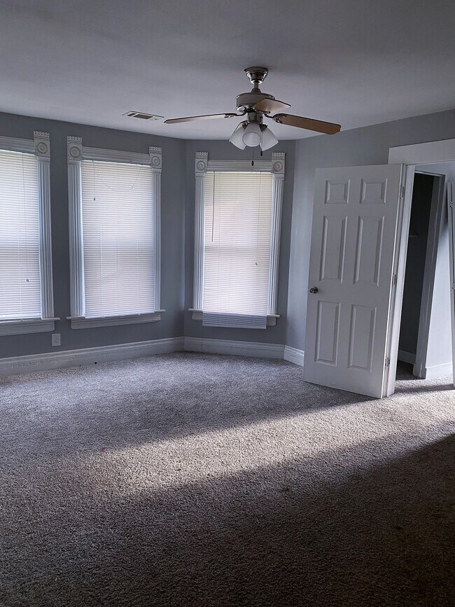 Living room - 1112 12th St