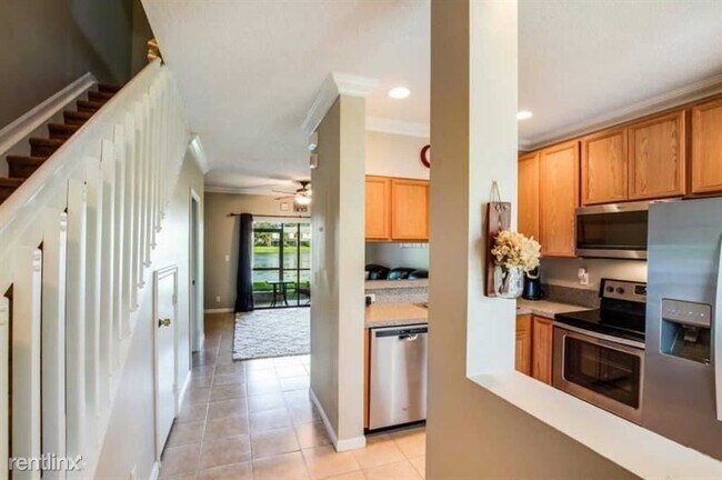 Building Photo - 2 br, 2.5 bath Townhome - 4960 Palmbrooke Cir