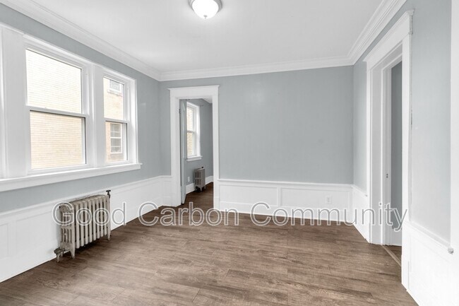 Building Photo - 2809 Main St