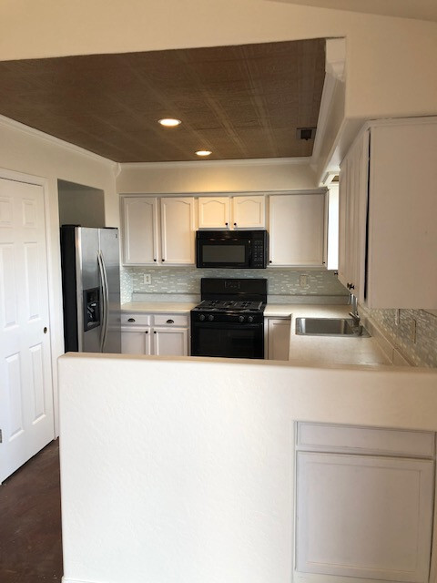 Building Photo - No HOA! Three Bedroom Home in Prescott Valley