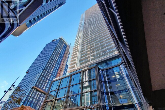 Building Photo - 88 Queen St E