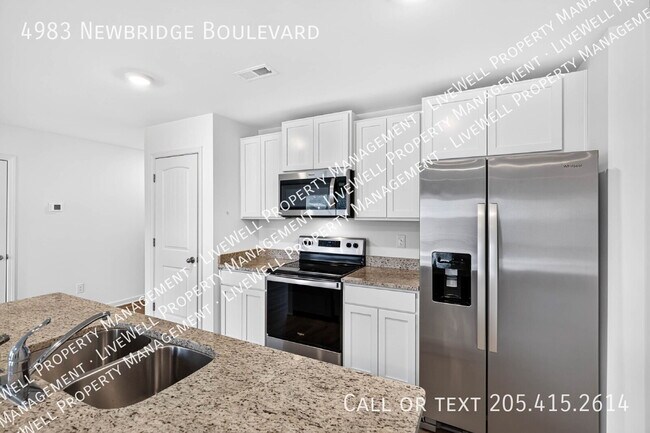 Foto del edificio - 4983 Newbridge Blvd