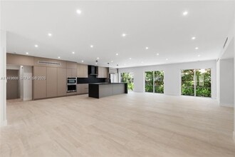 Building Photo - 2251 SW 20th St