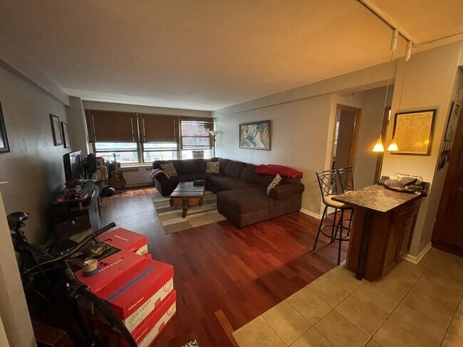 Building Photo - 4180 N Marine Dr
