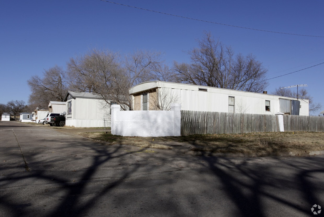 Building Photo - Highland Mobile Home Park