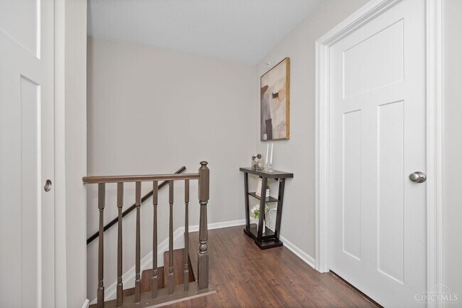 Foto del edificio - 108 Old Pond Rd